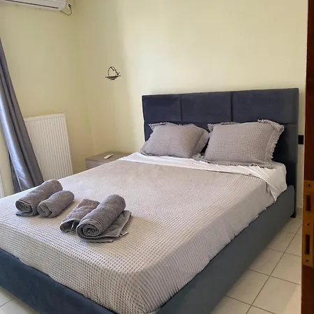 Apartment Lefkoma *