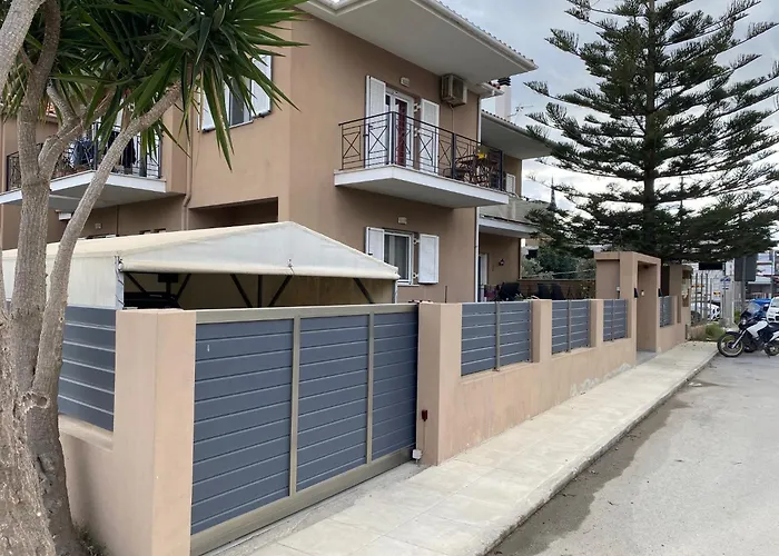 Lefkoma * Skiathos Town