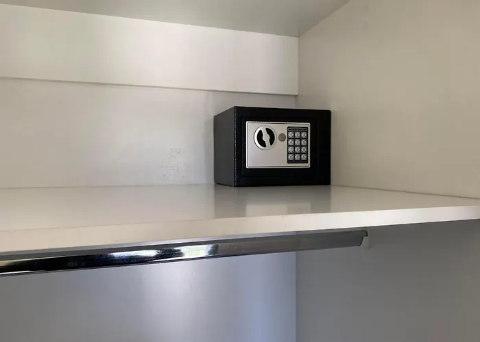 Lefkoma Skiathos Town